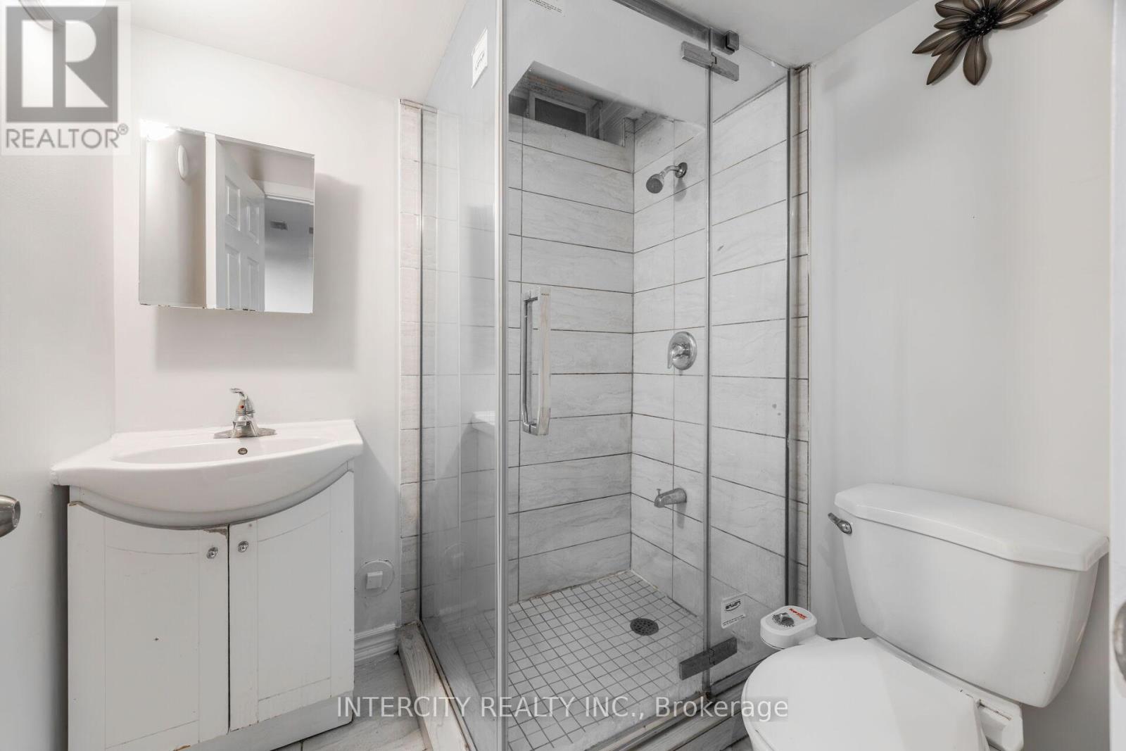 26 Sussexvale Drive, Brampton, Ontario  L6R 0W2 - Photo 47 - W12857838