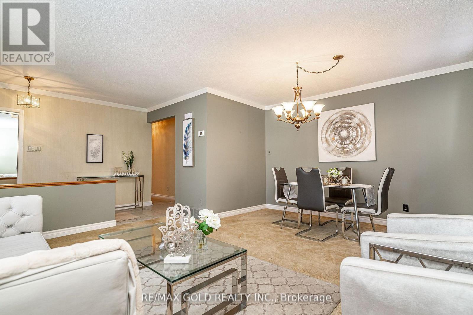 29 Chesterfield Road, Brampton, Ontario  L6W 1L2 - Photo 11 - W12857840