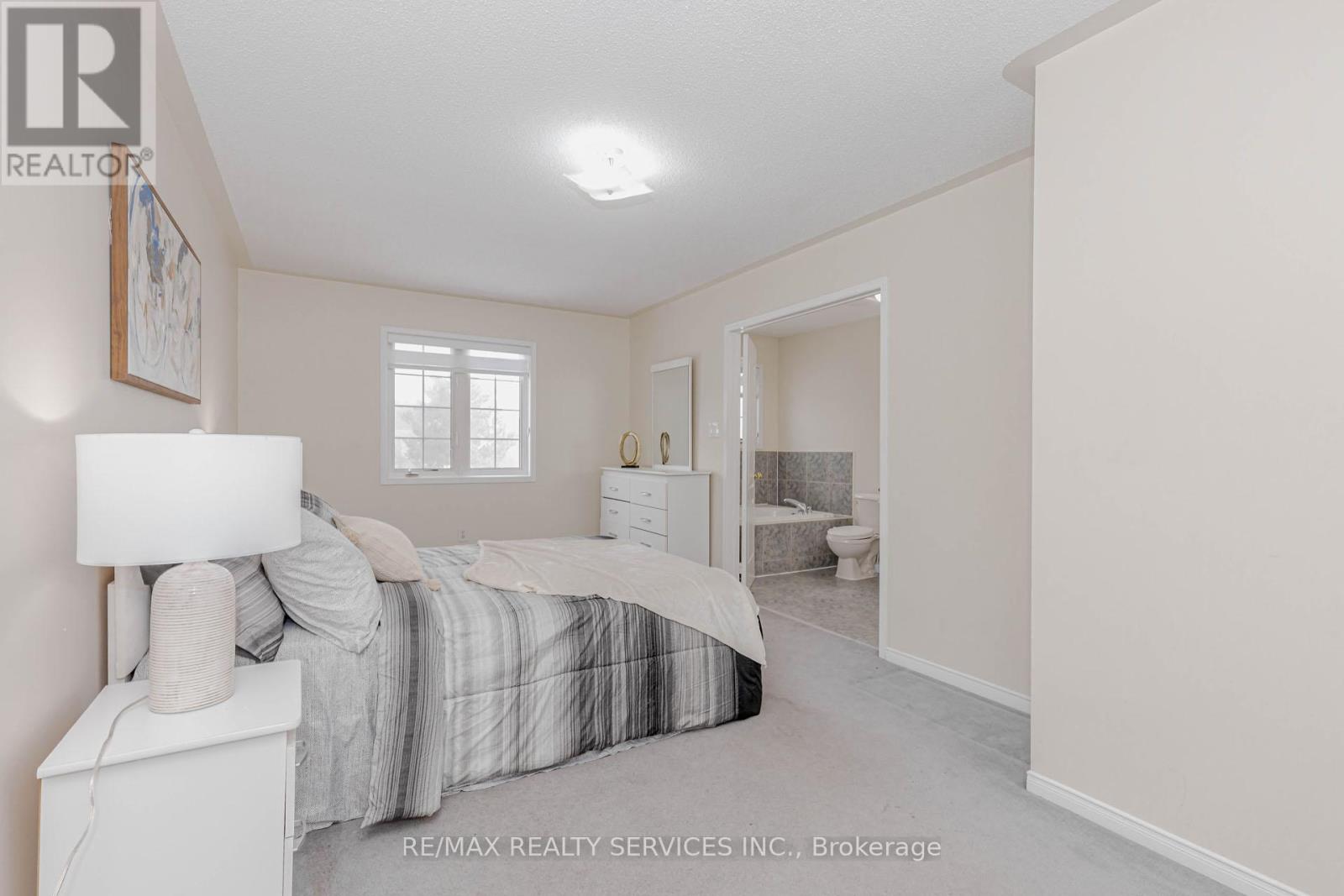 102 Sand Cherry Crescent, Brampton, Ontario  L6R 3B2 - Photo 24 - W12857112