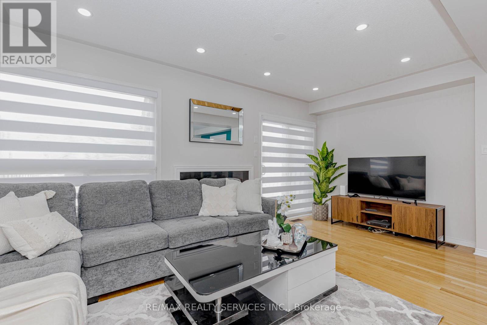 102 Sand Cherry Crescent, Brampton, Ontario  L6R 3B2 - Photo 17 - W12857112