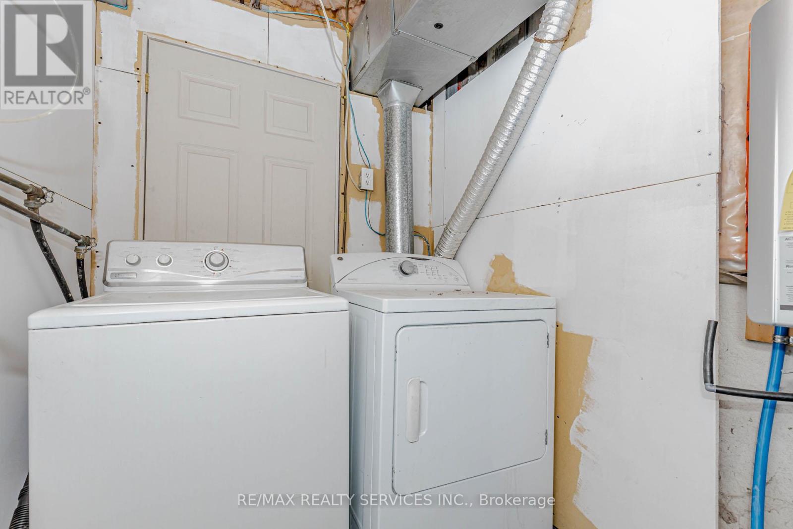 102 Sand Cherry Crescent, Brampton, Ontario  L6R 3B2 - Photo 49 - W12857112