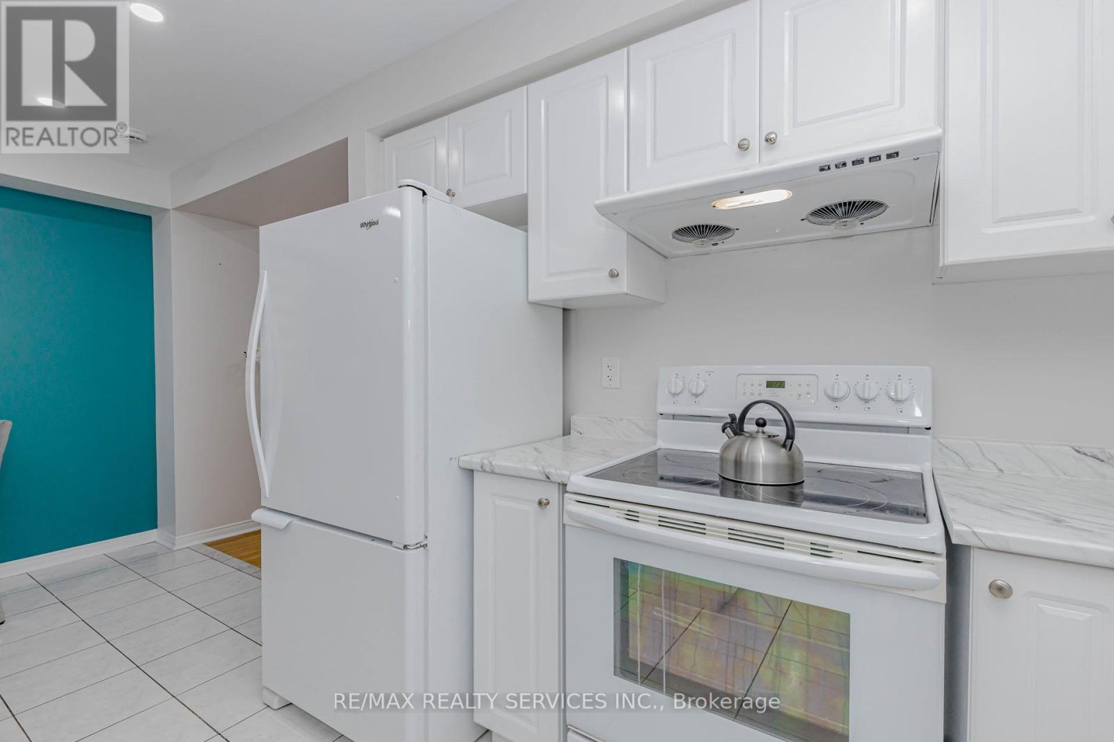 102 Sand Cherry Crescent, Brampton, Ontario  L6R 3B2 - Photo 15 - W12857112