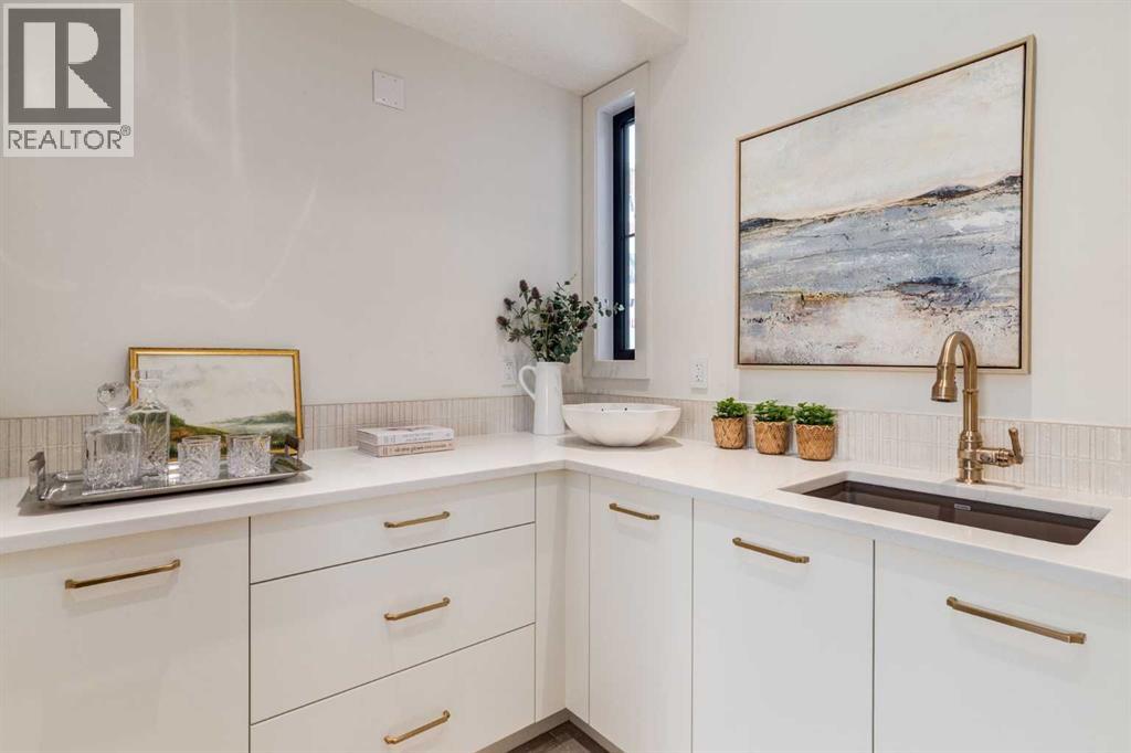 120 Greenwich Heath Nw, Calgary, Alberta  T3B 6P2 - Photo 9 - A2282414