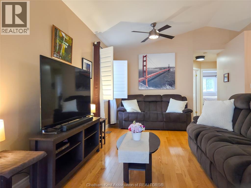 10 Villa Court, Chatham, Ontario  N7L 5P5 - Photo 7 - 26002562