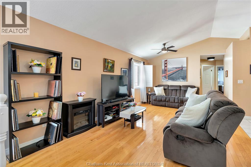 10 Villa Court, Chatham, Ontario  N7L 5P5 - Photo 10 - 26002562