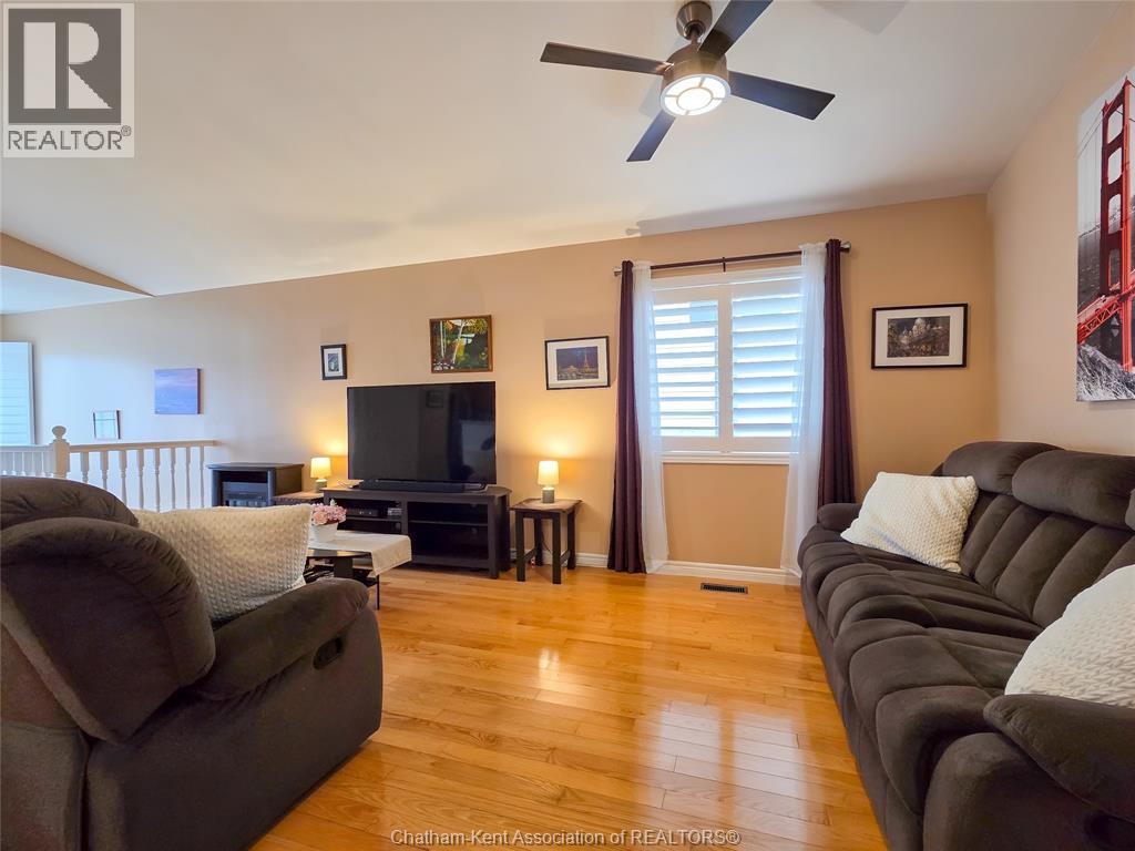 10 Villa Court, Chatham, Ontario  N7L 5P5 - Photo 4 - 26002562