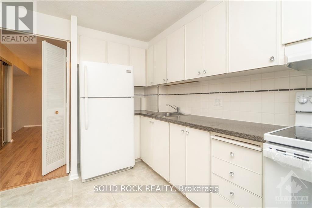 309 - 415 Greenview Avenue, Ottawa, Ontario  K2B 8G5 - Photo 11 - X12857856