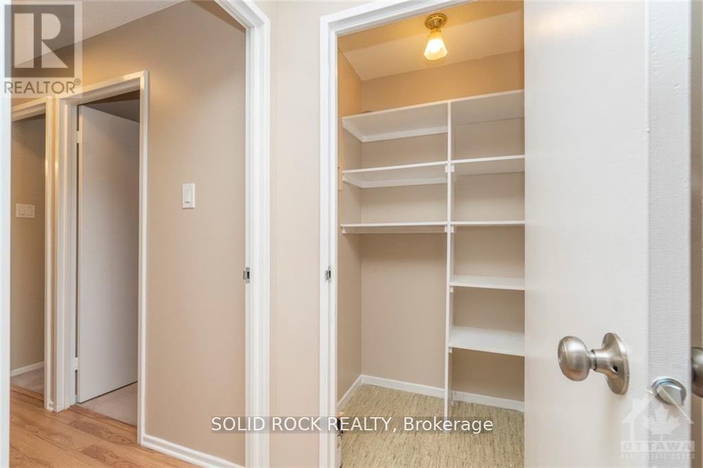 309 - 415 Greenview Avenue, Ottawa, Ontario  K2B 8G5 - Photo 8 - X12857856