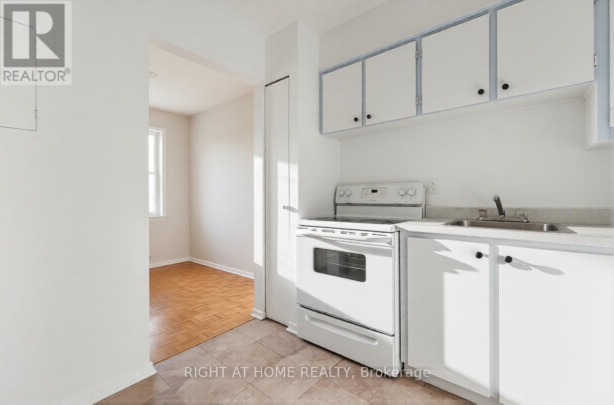 305b - 2044 Arrowsmith Drive, Ottawa, Ontario  K1J 7V8 - Photo 6 - X12857858