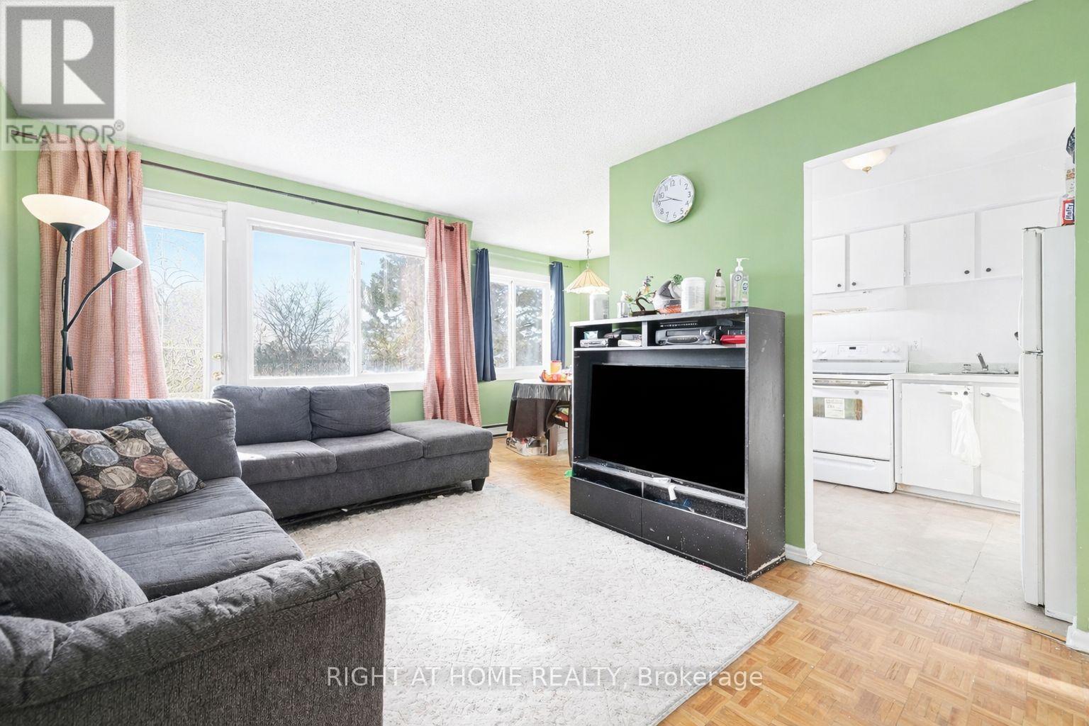 305b - 2044 Arrowsmith Drive, Ottawa, Ontario  K1J 7V8 - Photo 8 - X12857858