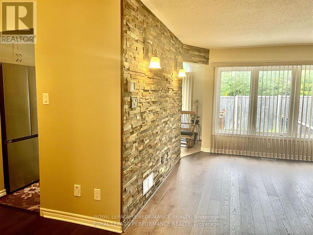 414 Galatina Way, Ottawa, Ontario  K2K 0E7 - Photo 6 - X12857916