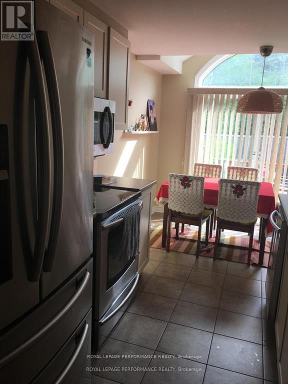 414 Galatina Way, Ottawa, Ontario  K2K 0E7 - Photo 7 - X12857916