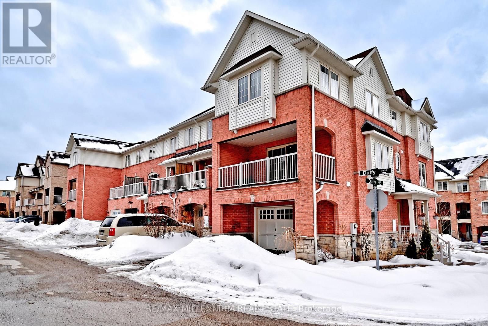 21 HESKETH ROAD, Ajax, Ontario