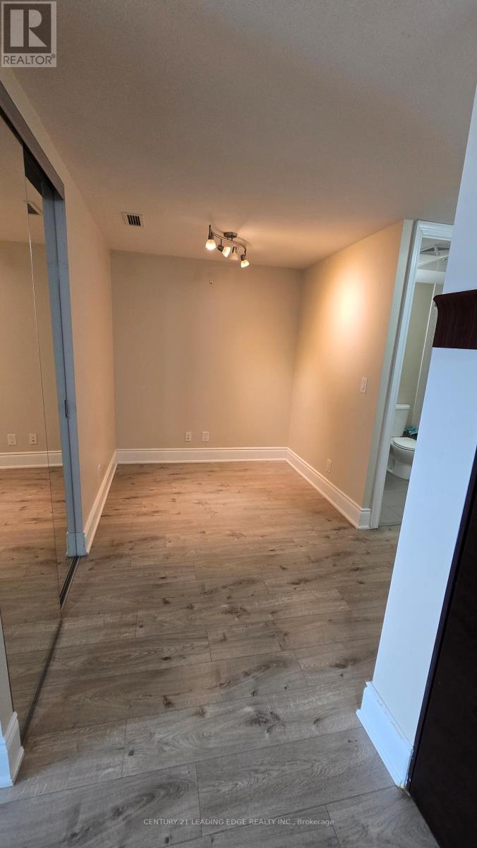 1201 - 233 South Park Road, Markham (Commerce Valley), Ontario  L3T 0B3 - Photo 2 - N12639318