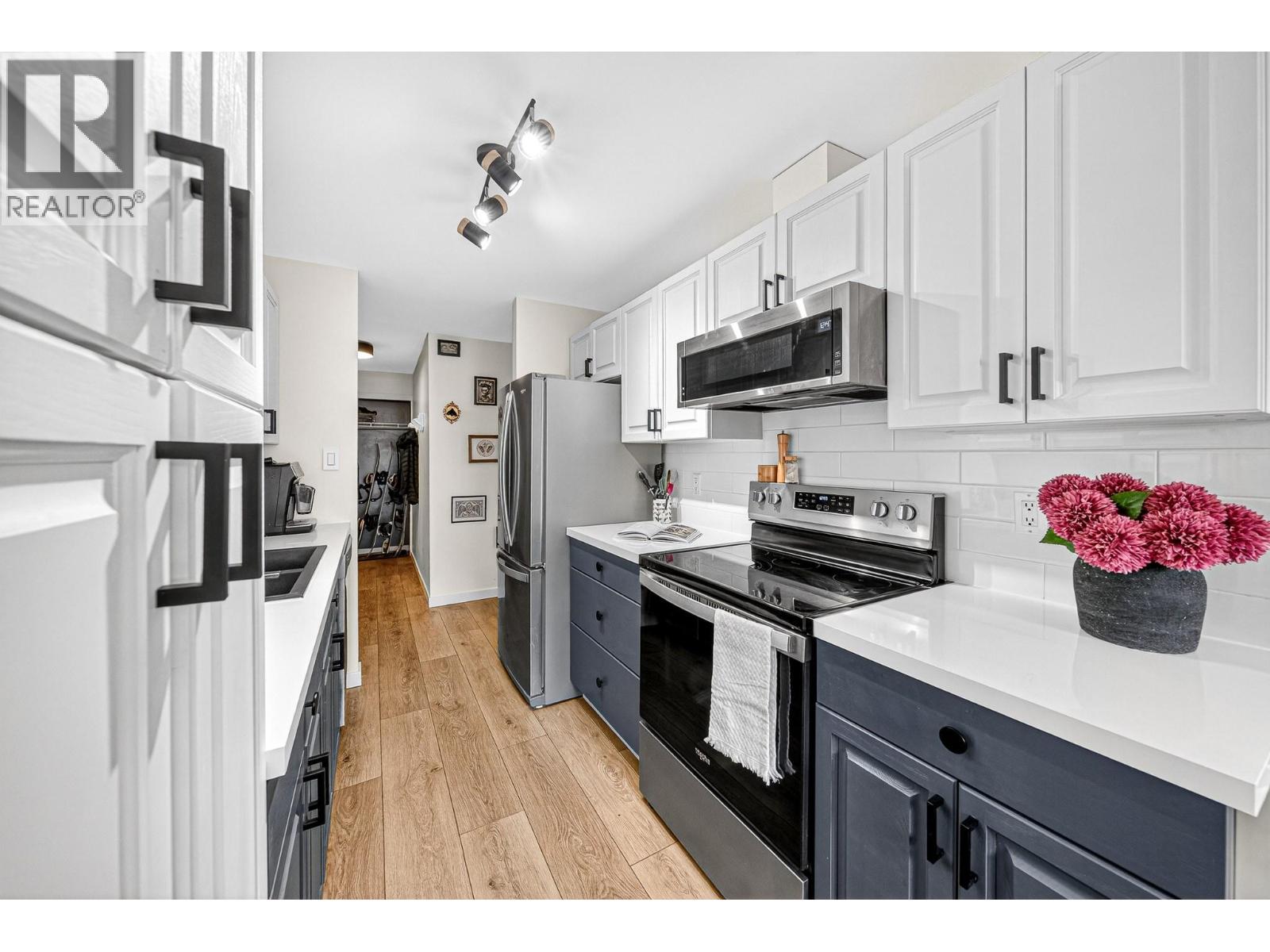 40 Ridgemont Avenue Unit# 102, Fernie, British Columbia  V0B 1M2 - Photo 8 - 10378235