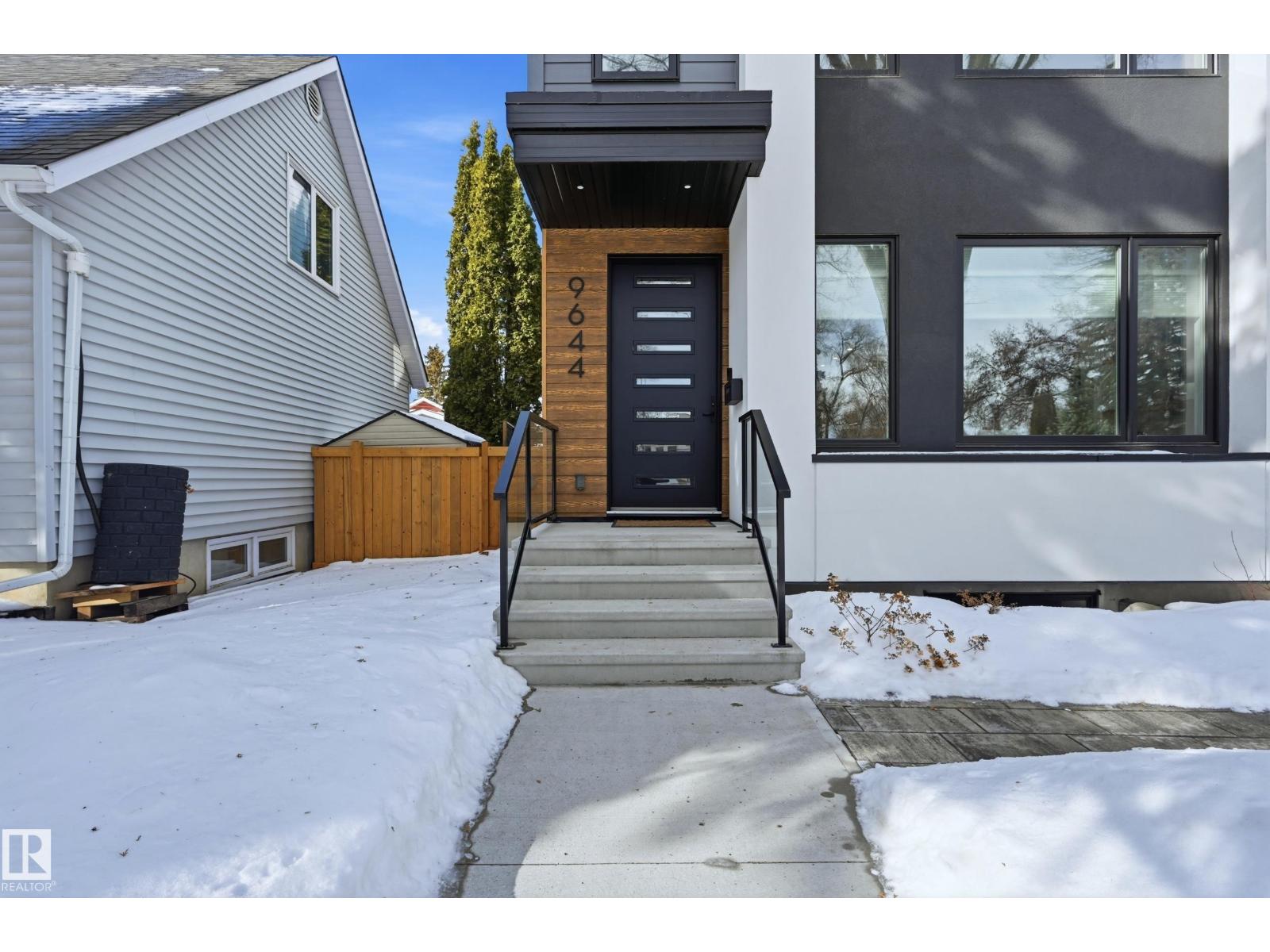 9644 83 St Nw, Edmonton, Alberta  T6C 3A2 - Photo 6 - E4476383