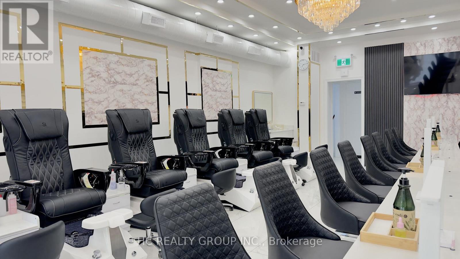 523 Eglington Avenue, Toronto, Ontario  M5N 1B1 - Photo 3 - C12857866