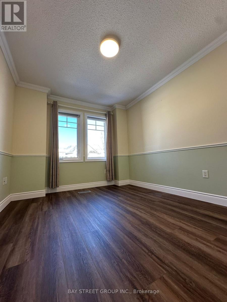 1 Thistle Avenue, Richmond Hill (Jefferson), Ontario  L4E 0B6 - Photo 16 - N12857884