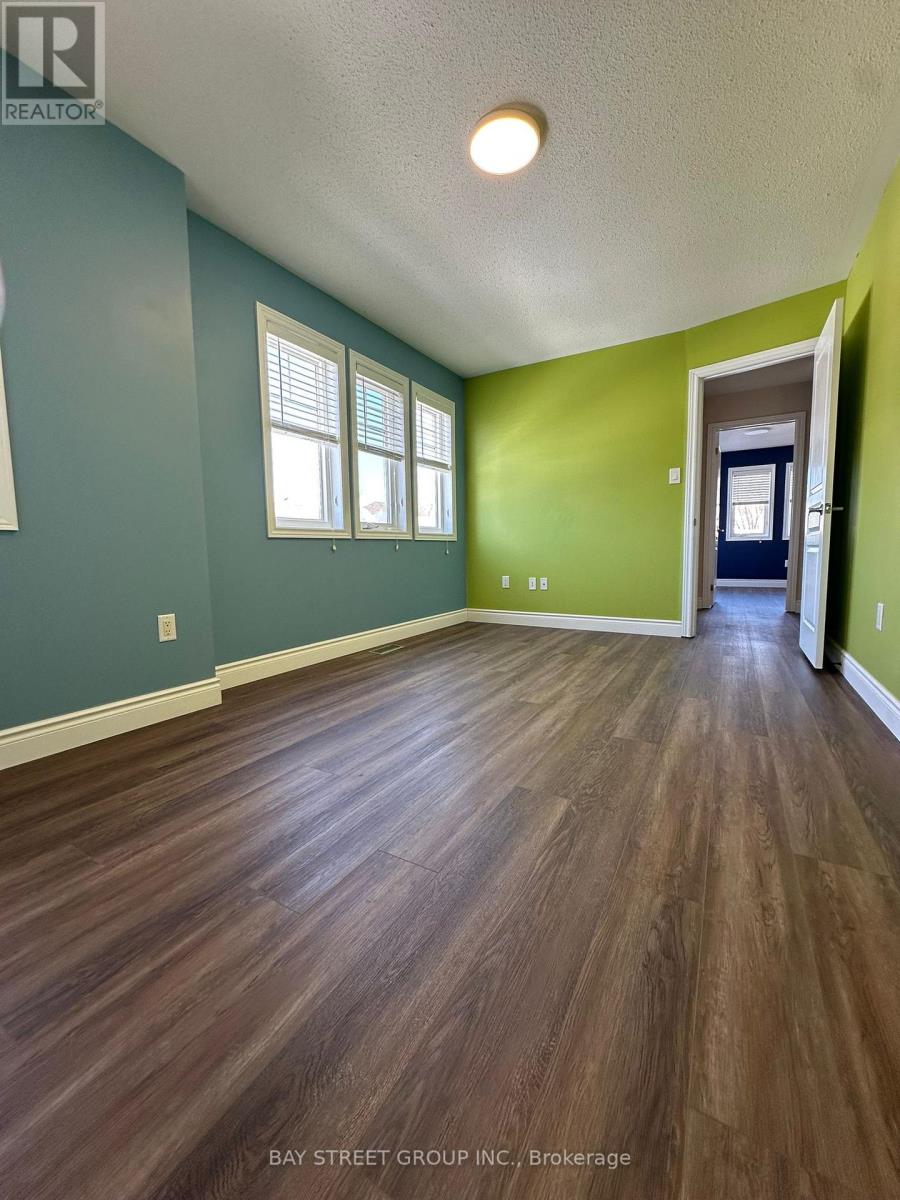 1 Thistle Avenue, Richmond Hill (Jefferson), Ontario  L4E 0B6 - Photo 23 - N12857884