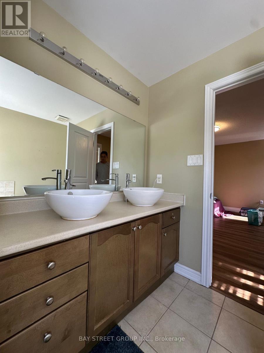 1 Thistle Avenue, Richmond Hill (Jefferson), Ontario  L4E 0B6 - Photo 28 - N12857884