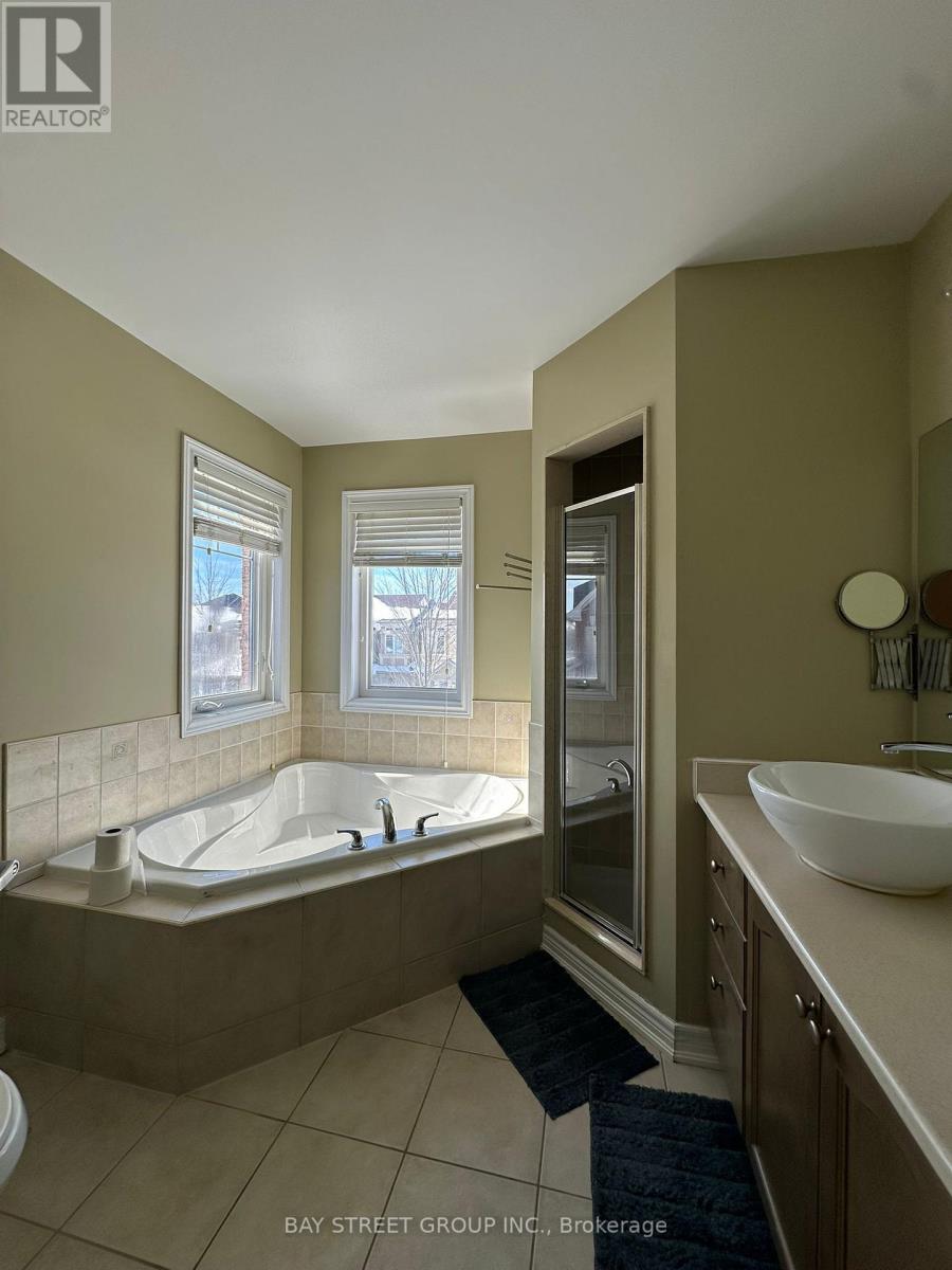 1 Thistle Avenue, Richmond Hill (Jefferson), Ontario  L4E 0B6 - Photo 29 - N12857884