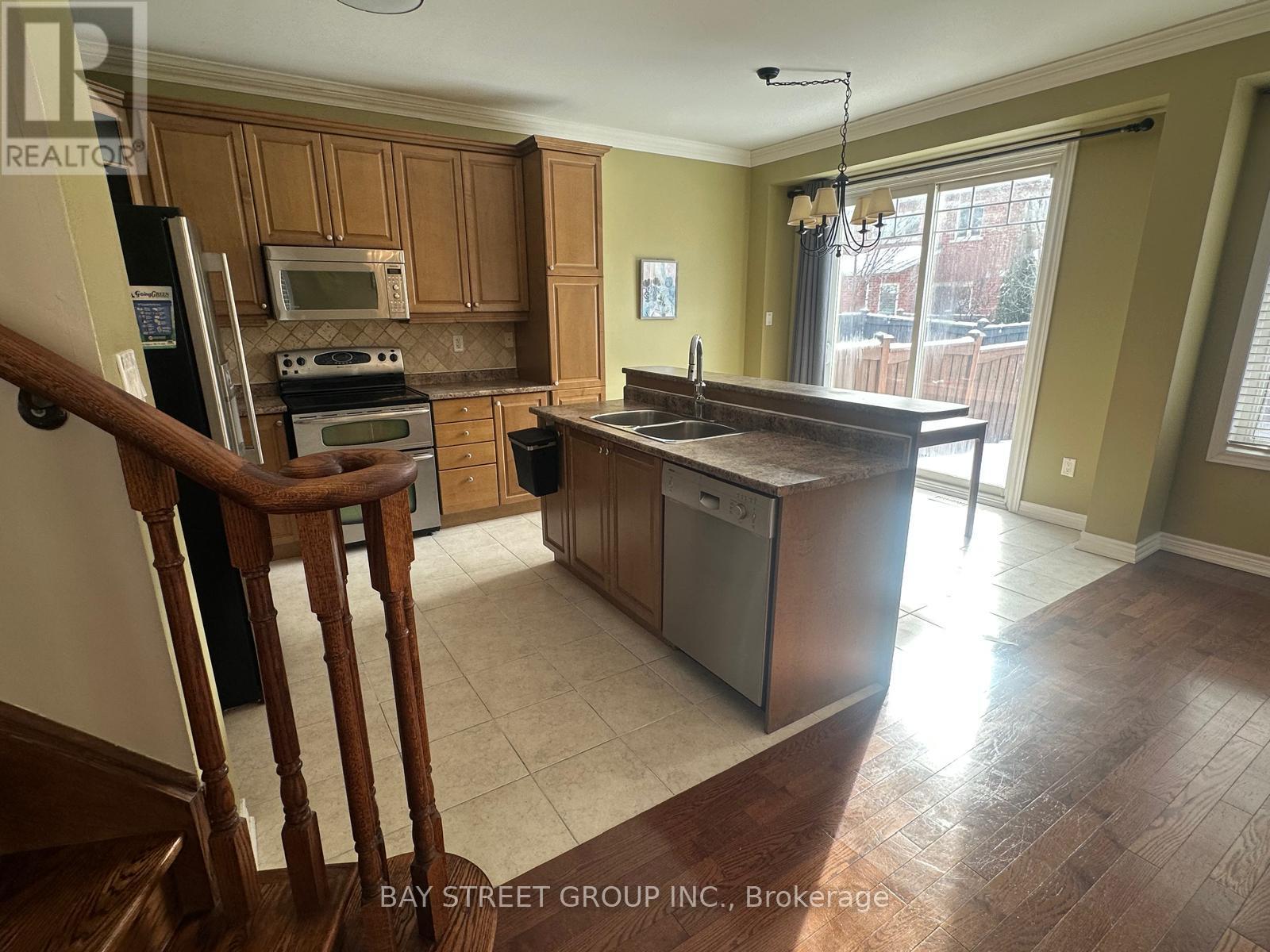 1 Thistle Avenue, Richmond Hill (Jefferson), Ontario  L4E 0B6 - Photo 31 - N12857884