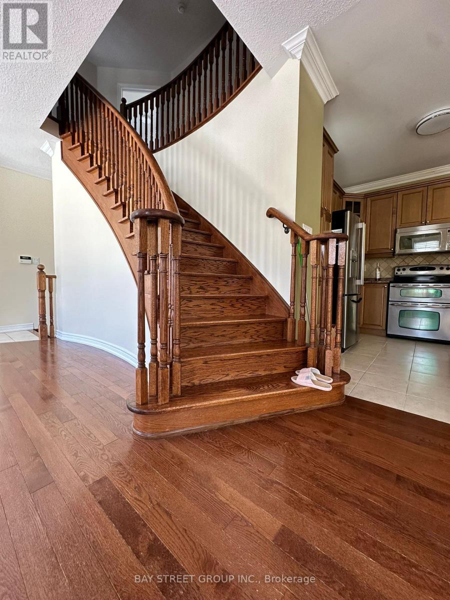 1 Thistle Avenue, Richmond Hill (Jefferson), Ontario  L4E 0B6 - Photo 35 - N12857884