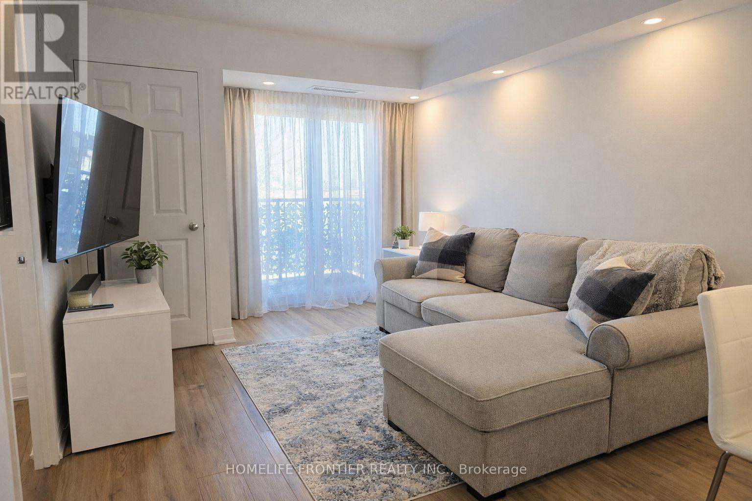 201 - 35 Hunt Avenue, Richmond Hill, Ontario  L4C 4H1 - Photo 7 - N12857898