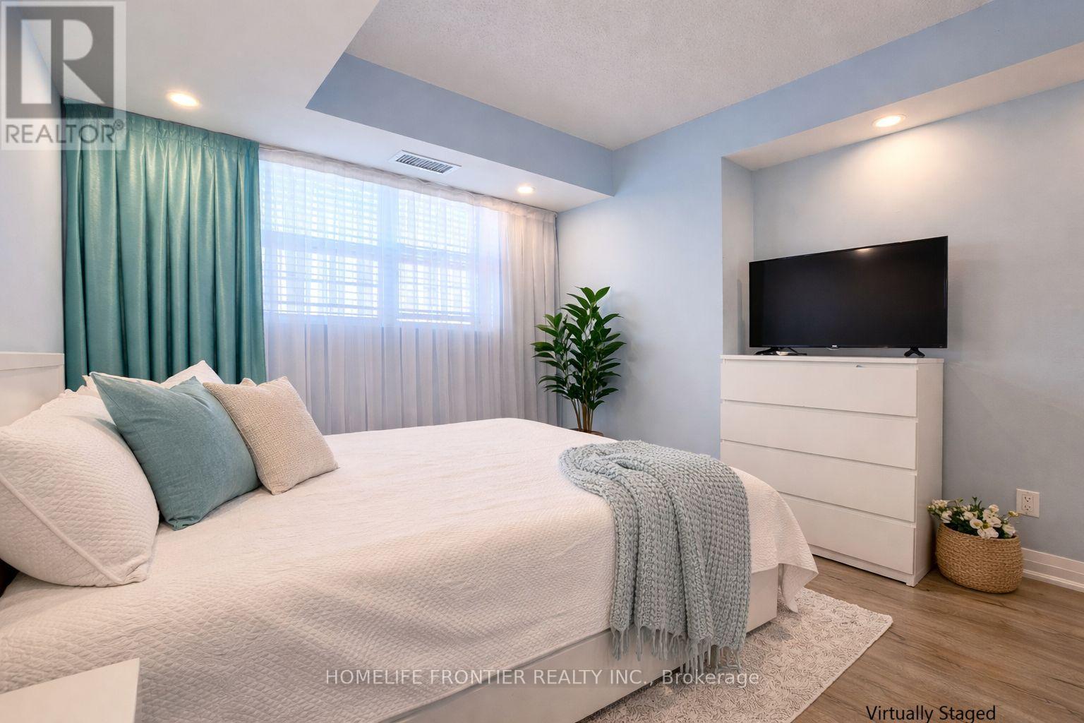 201 - 35 Hunt Avenue, Richmond Hill, Ontario  L4C 4H1 - Photo 9 - N12857898