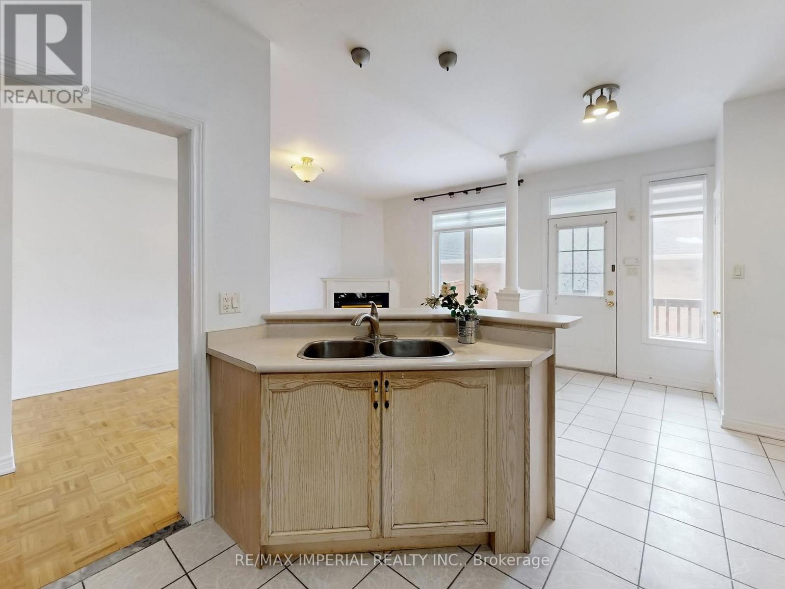 30 Catalina Crescent, Richmond Hill (Rouge Woods), Ontario  L4S 2H7 - Photo 18 - N12857922