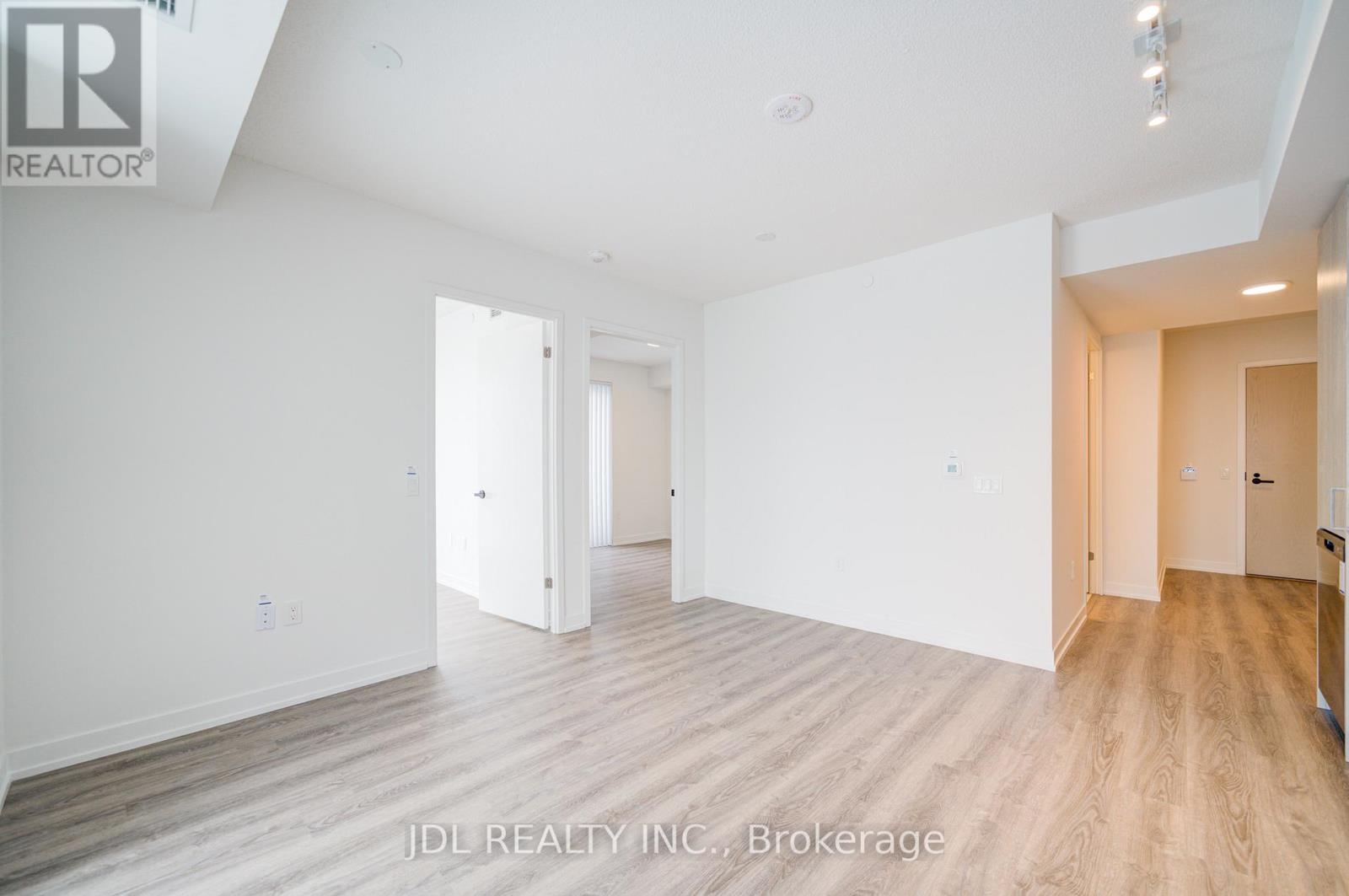 195 Commerce Street, Vaughan (Vaughan Corporate Centre), Ontario  L4K 0P9 - Photo 9 - N12857948