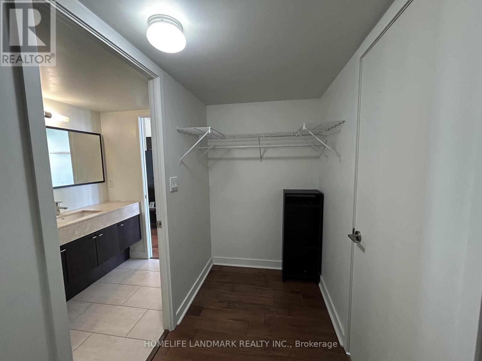 2206 - 126 Simcoe Street, Toronto, Ontario  M5H 4E6 - Photo 15 - C12823054