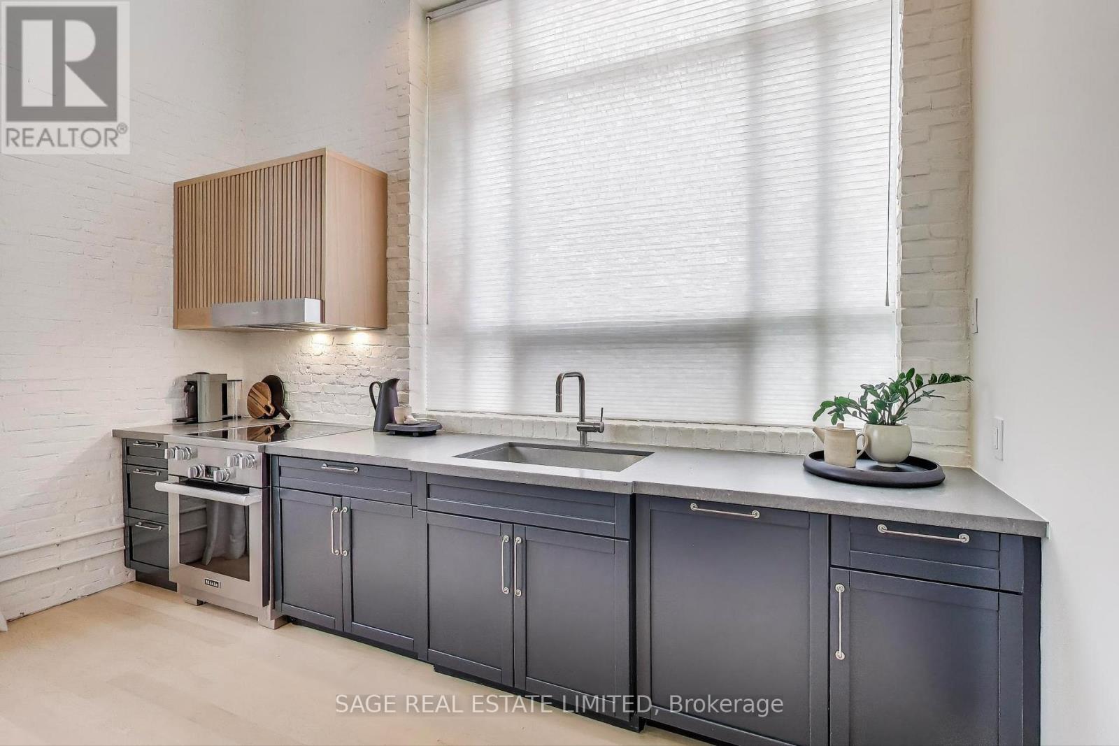 102a - 245 Carlaw Avenue, Toronto, Ontario  M4M 2S1 - Photo 8 - E12741556