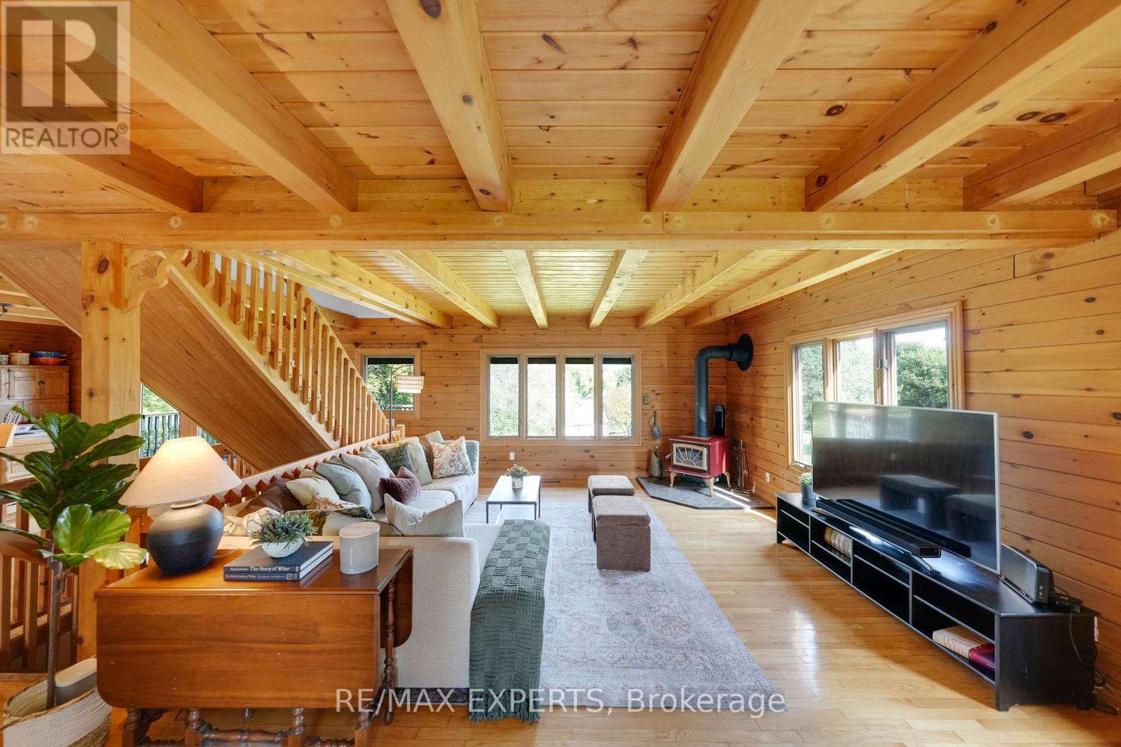 15481 Mount Wolfe Road, Caledon, Ontario  L7E 3P3 - Photo 4 - W12857848