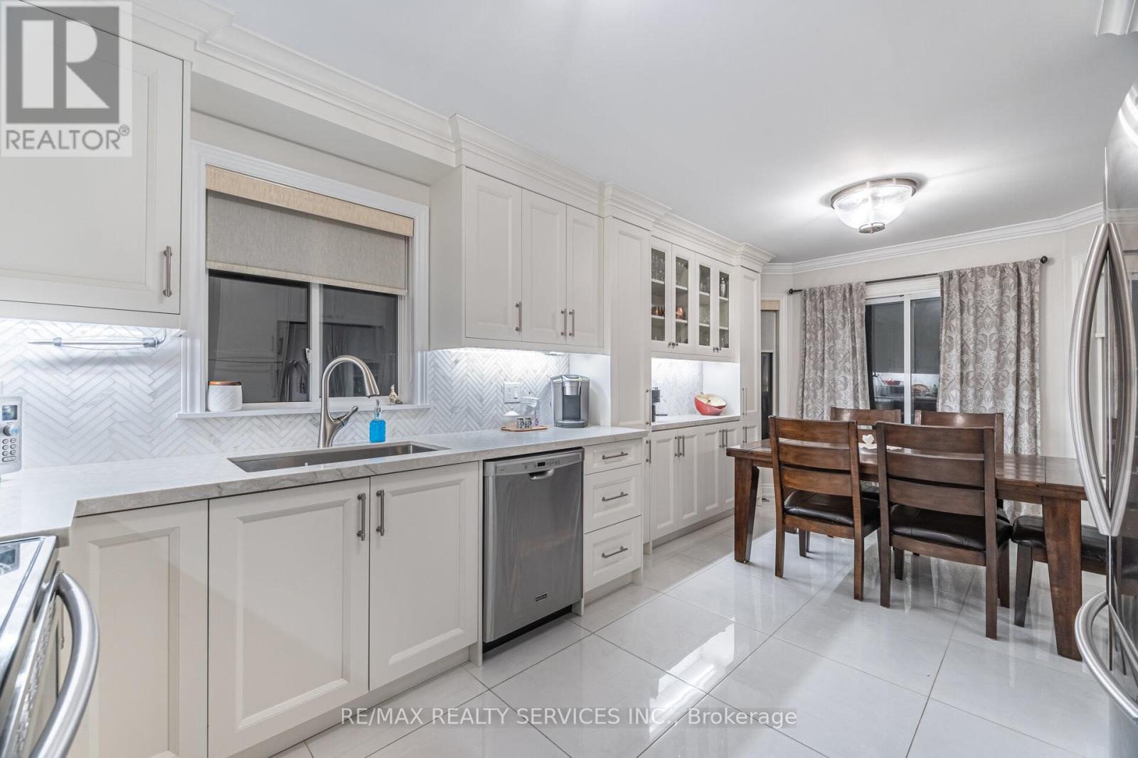 13 Emily Carr Crescent, Caledon, Ontario  L7E 2L1 - Photo 8 - W12857928