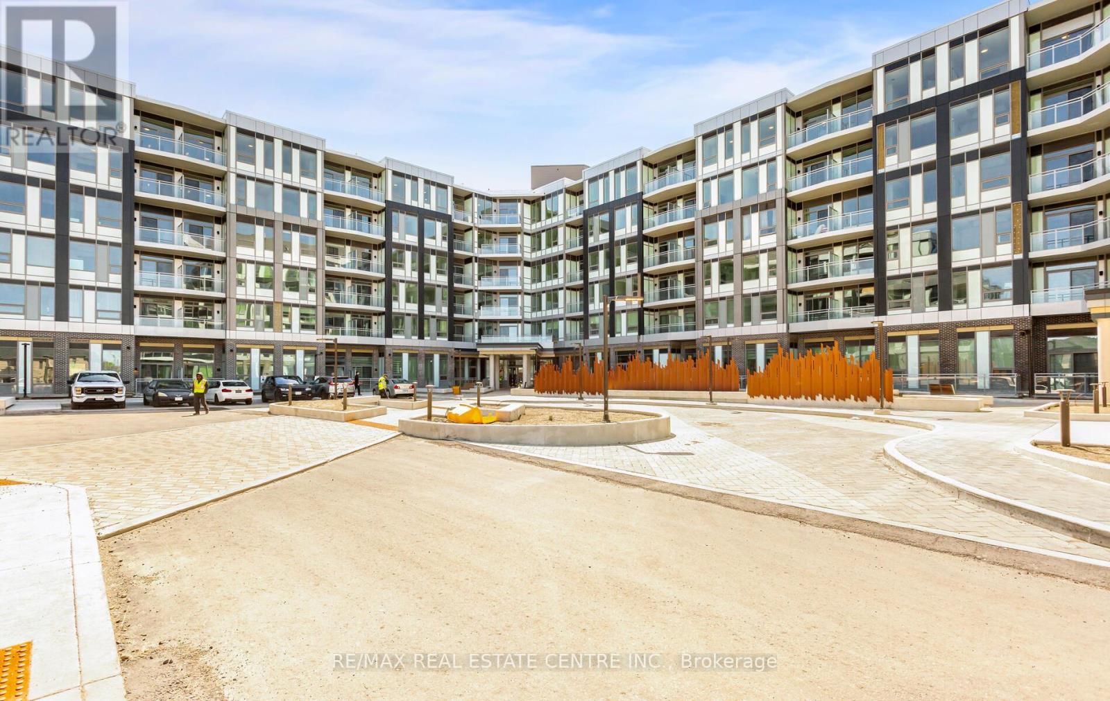 441 - 2501 Saw Whet Boulevard, Oakville, Ontario  L6M 5N2 - Photo 2 - W12857942