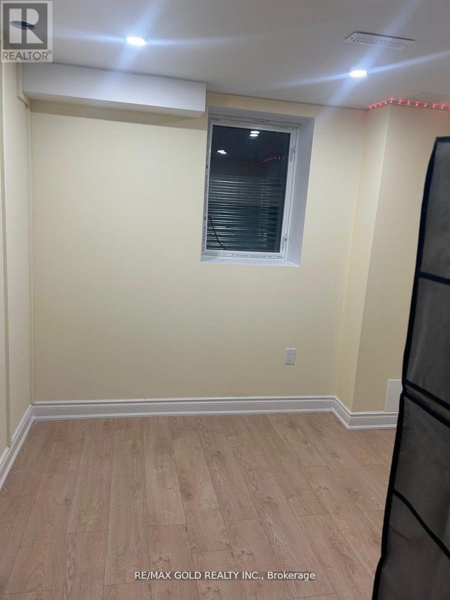 71 Lanark Circle E, Brampton, Ontario  L6X 5L3 - Photo 26 - W12857944