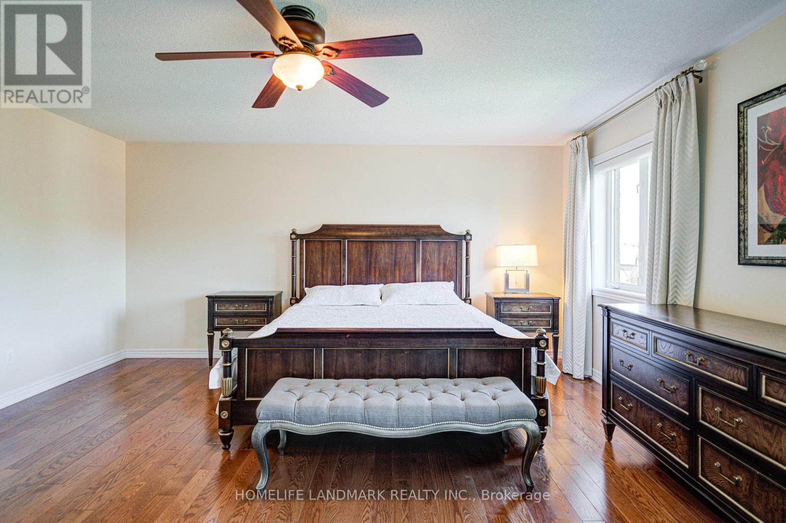 1388 Pinery Crescent, Oakville, Ontario  L6H 7J7 - Photo 27 - W12857952