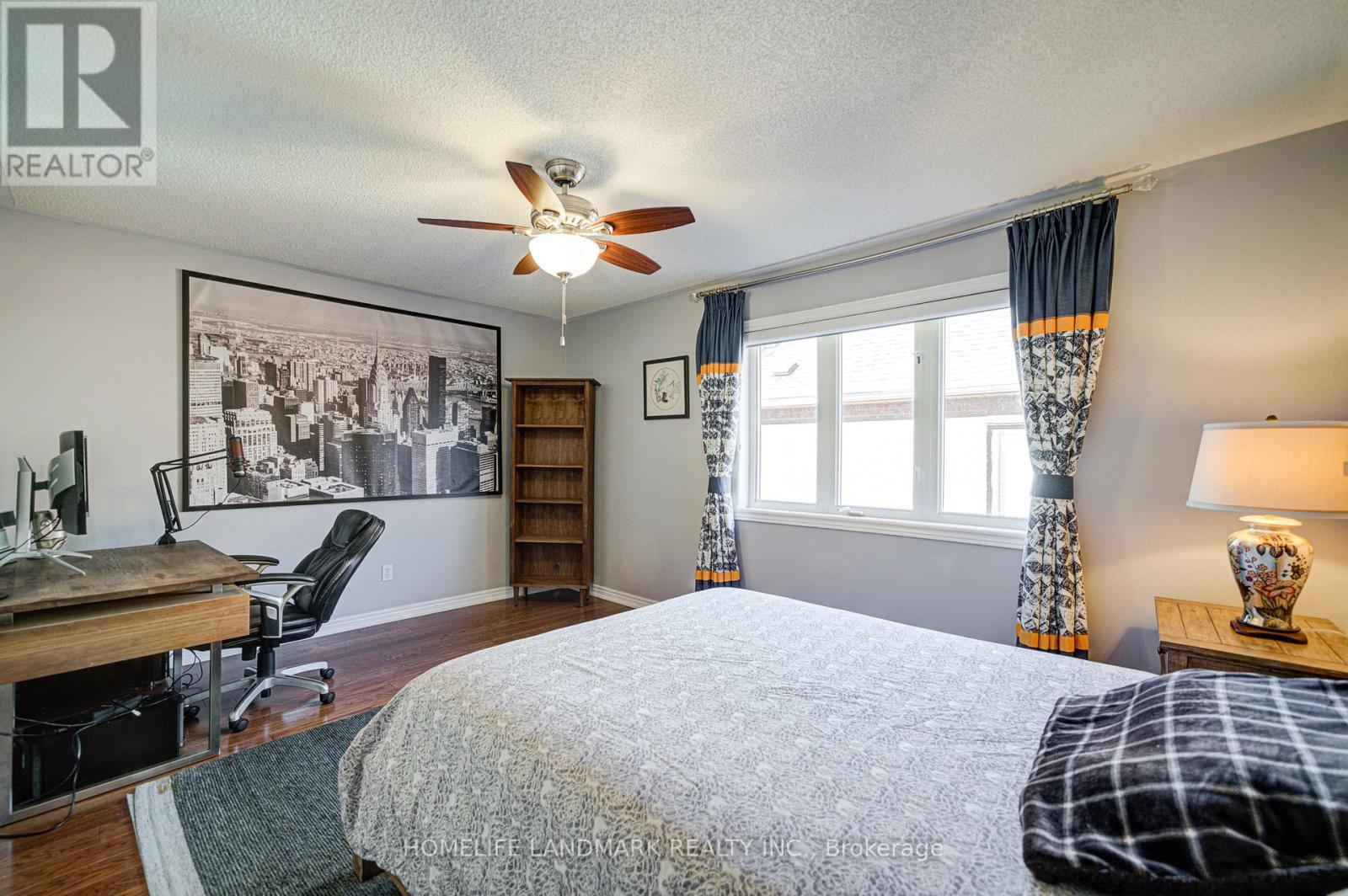 1388 Pinery Crescent, Oakville, Ontario  L6H 7J7 - Photo 33 - W12857952