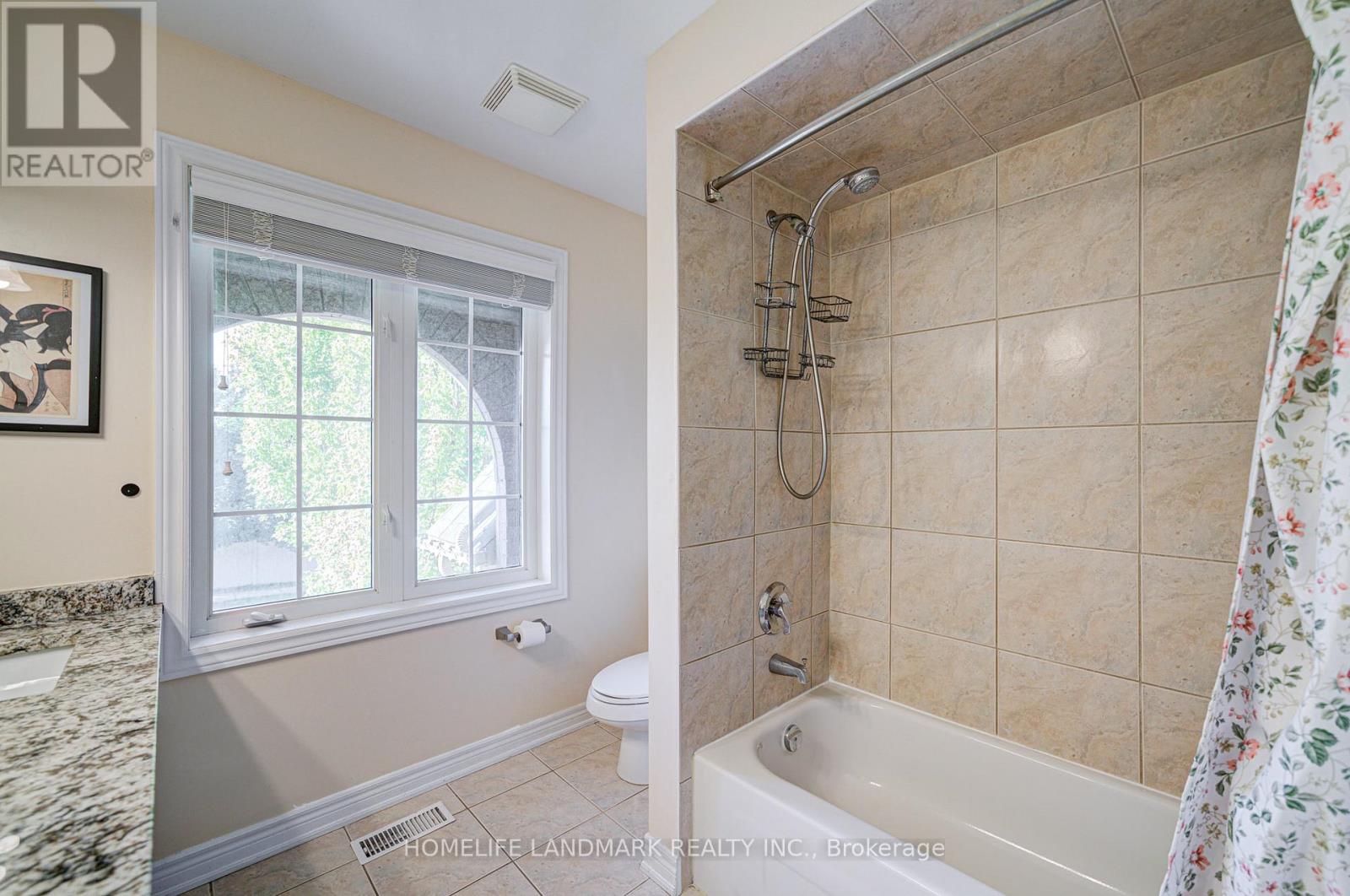 1388 Pinery Crescent, Oakville, Ontario  L6H 7J7 - Photo 35 - W12857952