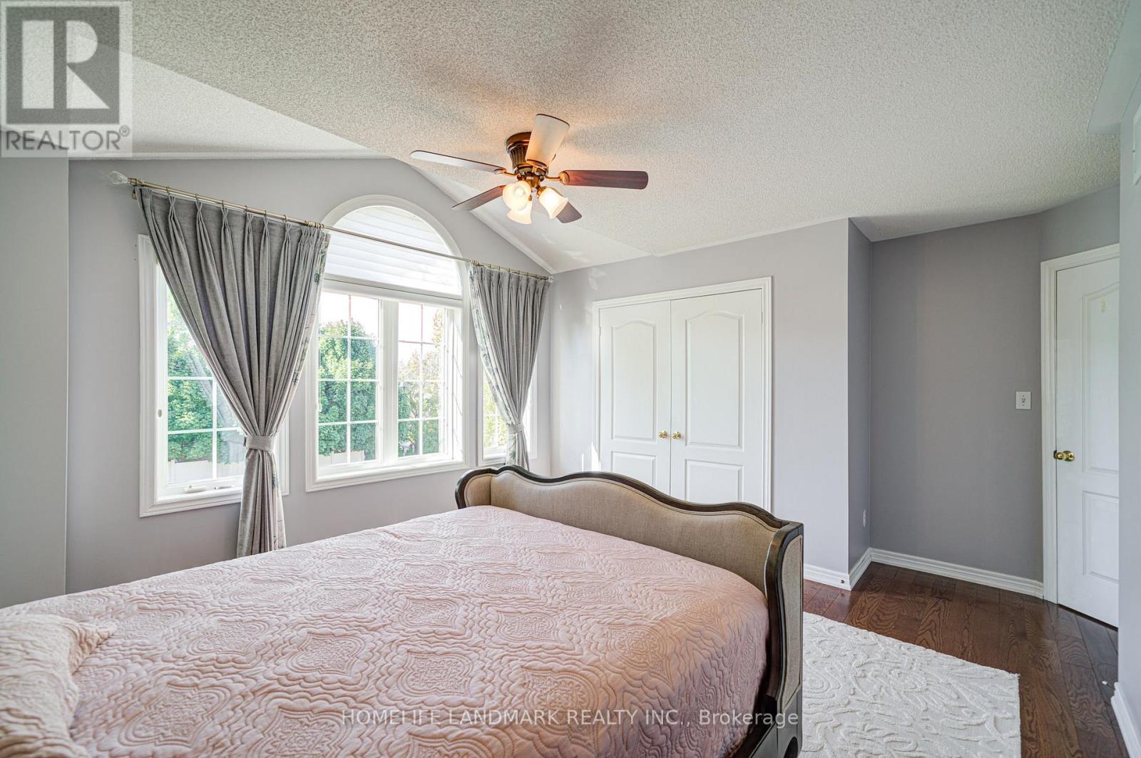 1388 Pinery Crescent, Oakville, Ontario  L6H 7J7 - Photo 39 - W12857952