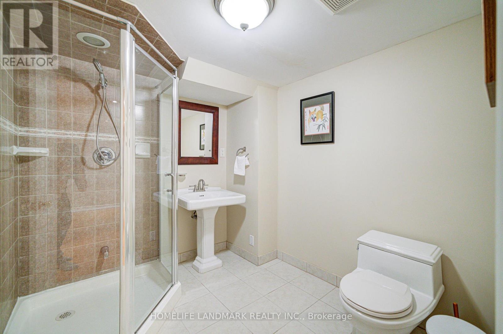 1388 Pinery Crescent, Oakville, Ontario  L6H 7J7 - Photo 47 - W12857952