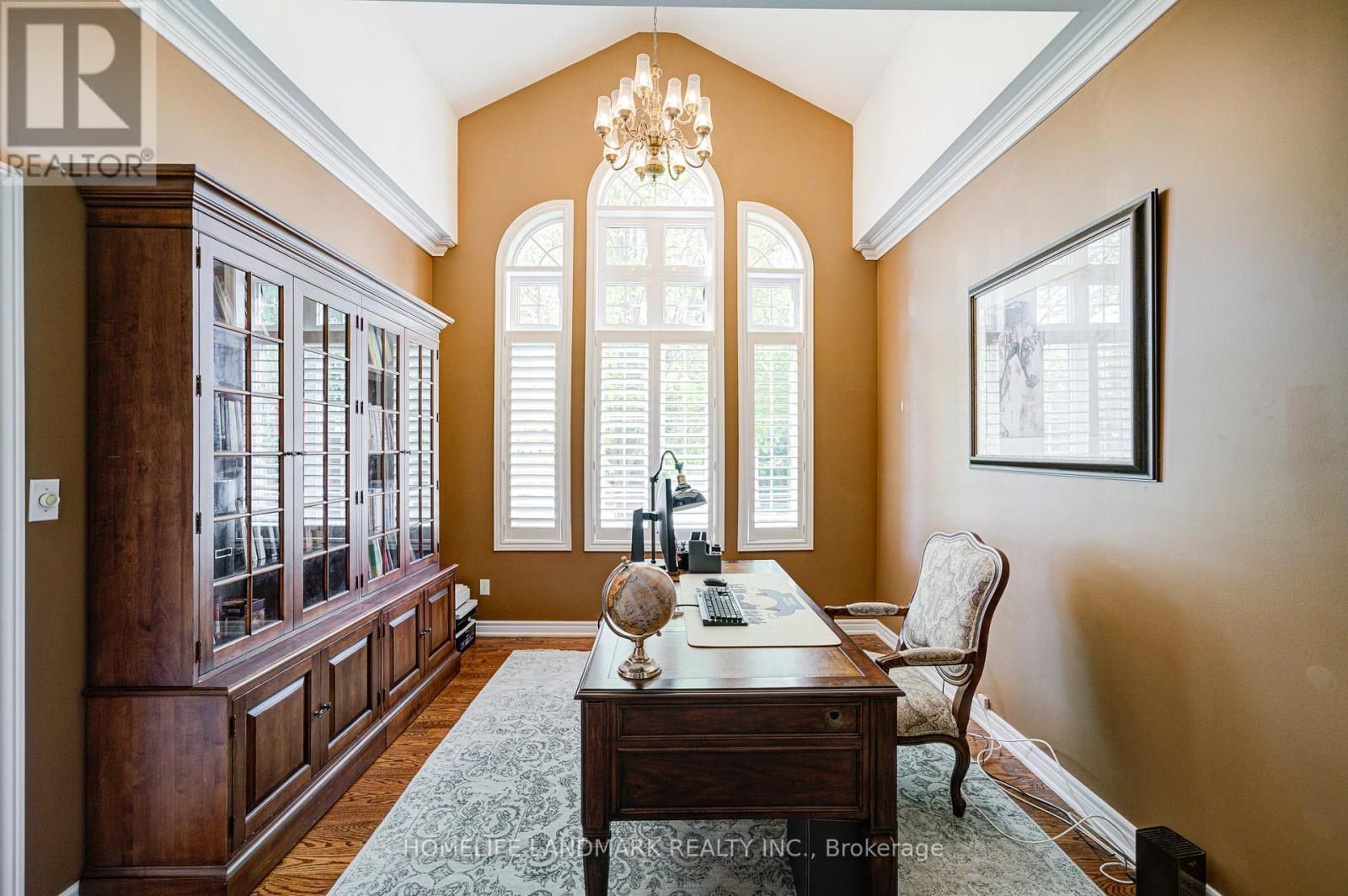 1388 Pinery Crescent, Oakville, Ontario  L6H 7J7 - Photo 6 - W12857952