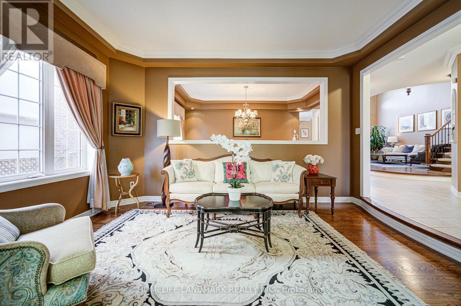 1388 Pinery Crescent, Oakville, Ontario  L6H 7J7 - Photo 7 - W12857952