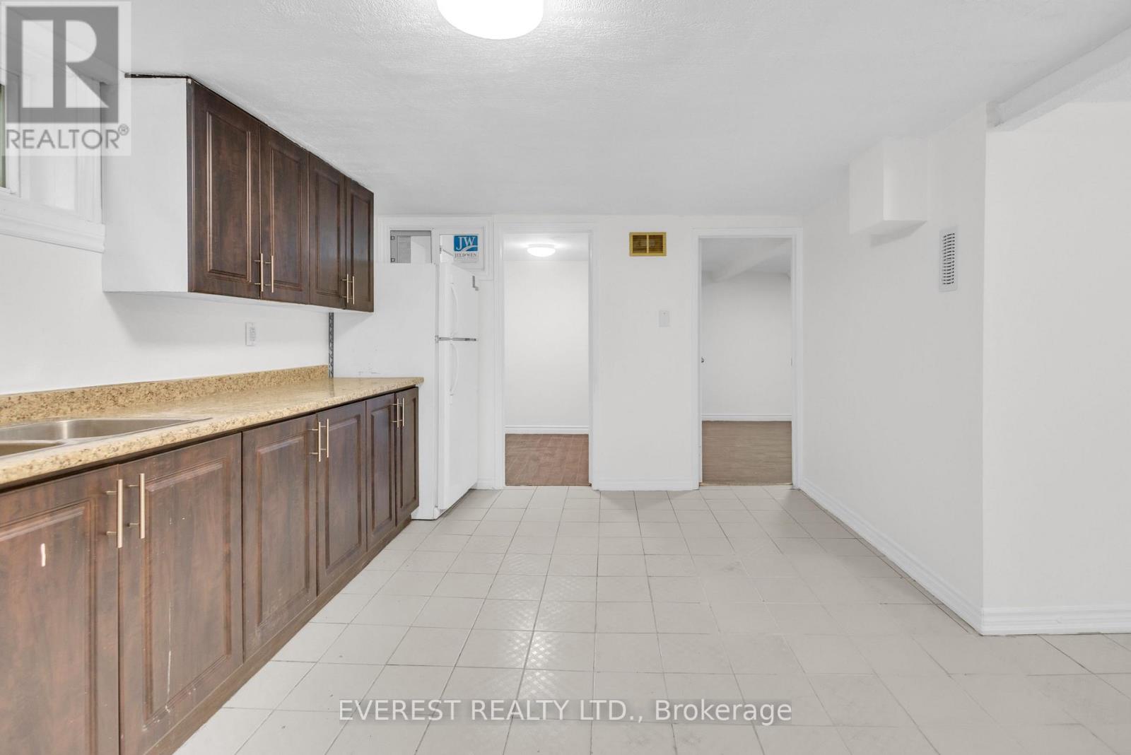 7790 Kittridge Drive, Mississauga, Ontario  L4T 3J6 - Photo 29 - W12857958