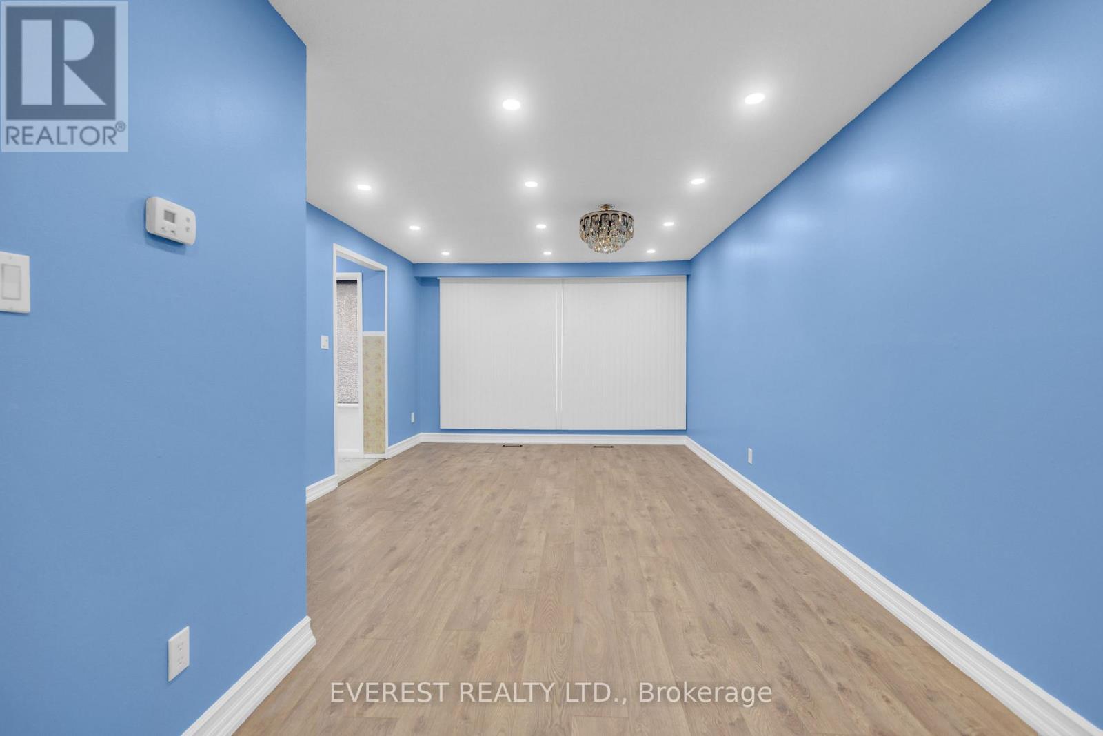 7790 Kittridge Drive, Mississauga, Ontario  L4T 3J6 - Photo 5 - W12857958