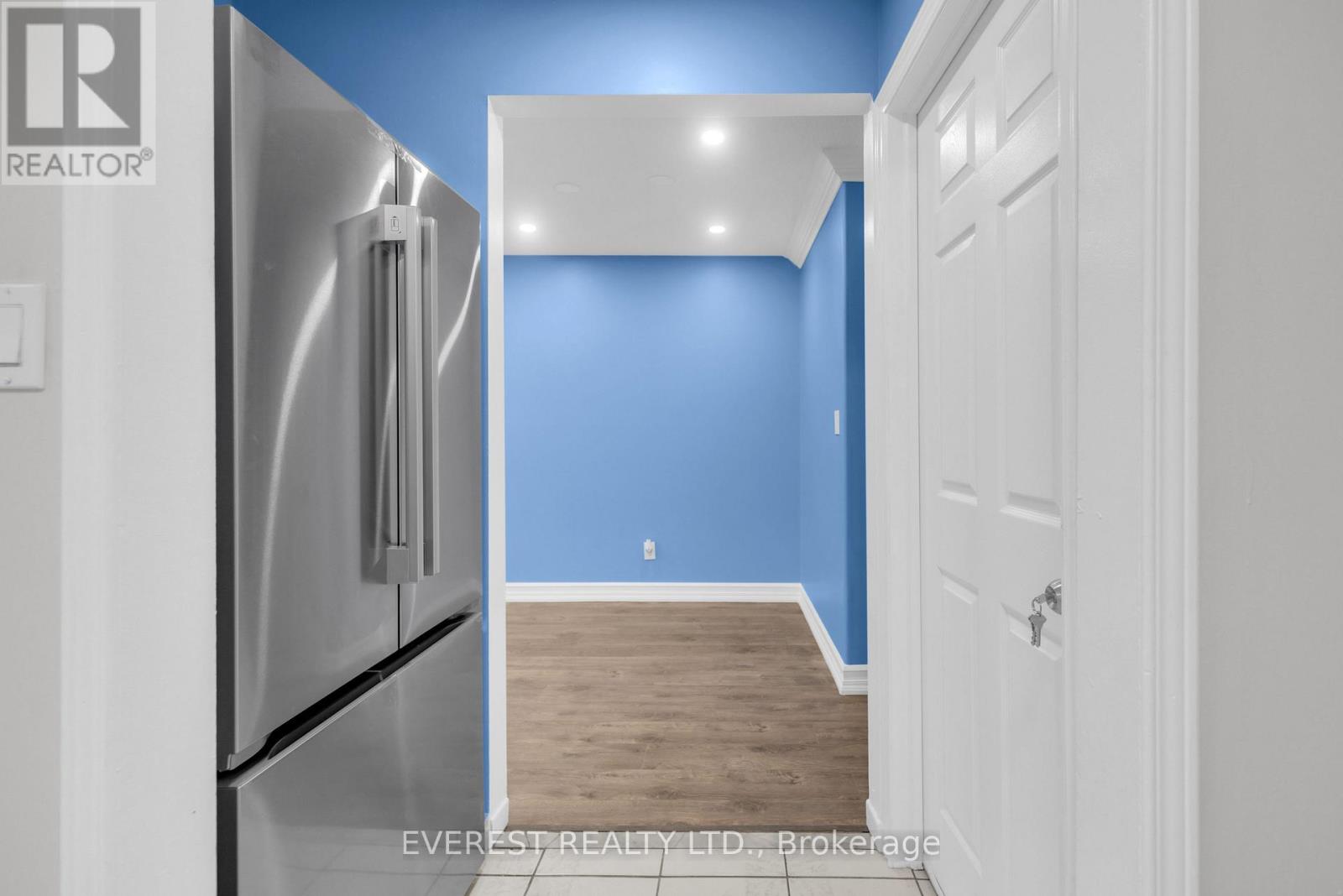 7790 Kittridge Drive, Mississauga, Ontario  L4T 3J6 - Photo 9 - W12857958