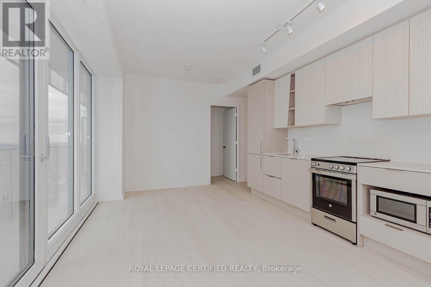 4003 - 3900 Confederation Parkway, Mississauga, Ontario  L5B 0M3 - Photo 12 - W12857964