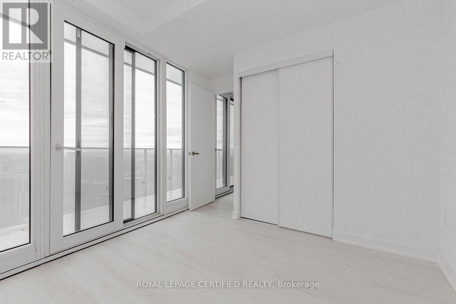 4003 - 3900 Confederation Parkway, Mississauga, Ontario  L5B 0M3 - Photo 20 - W12857964