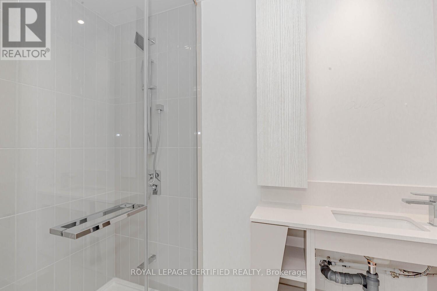 4003 - 3900 Confederation Parkway, Mississauga, Ontario  L5B 0M3 - Photo 22 - W12857964